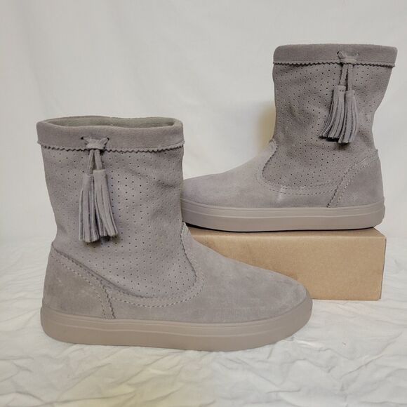 Crocs Size 8 Suede Perforated Tassel Pull On Casual Casual Calf Boots - Picture 1 of 7